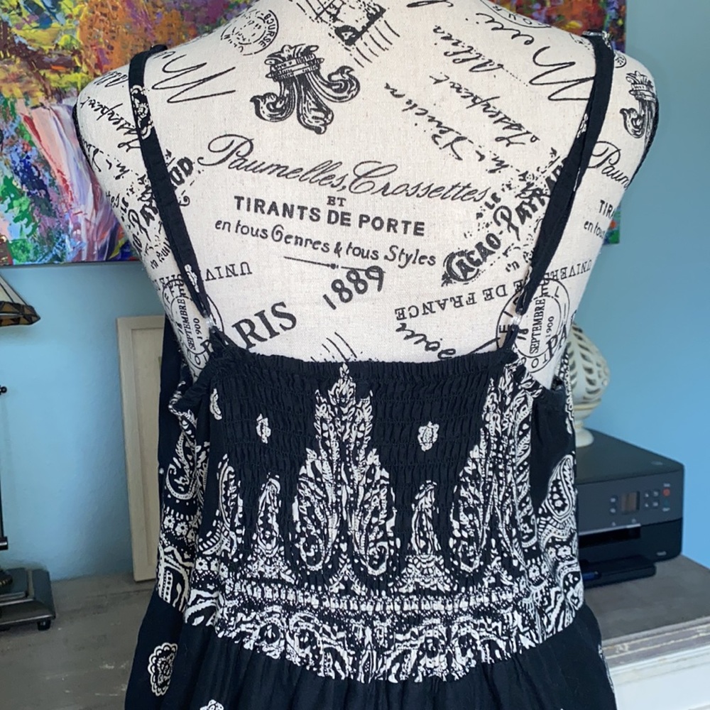 Cassee’s Sundress. Black & white print w/adornments. Fully lined. 100% cotton. - Picture 3 of 12